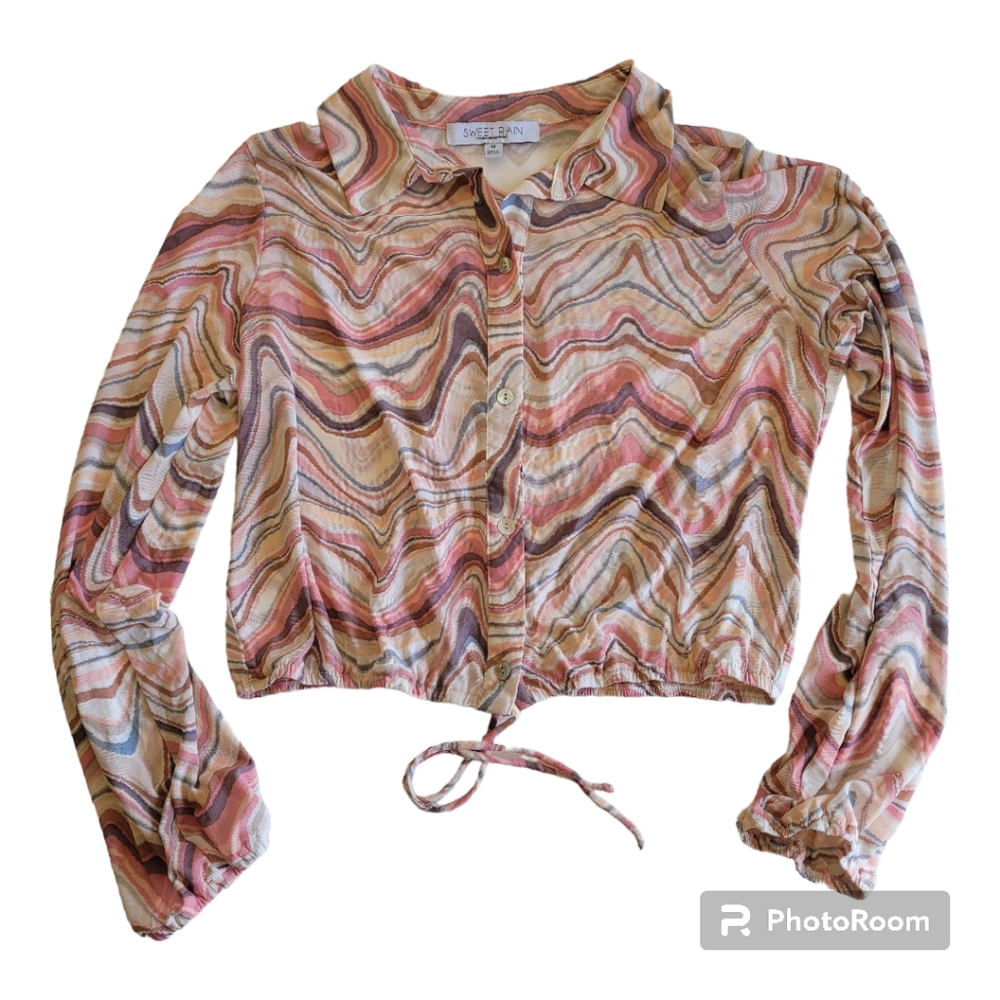 Sweet Rain Women's Medium Sheer Crop Long Sleeve Shirt
